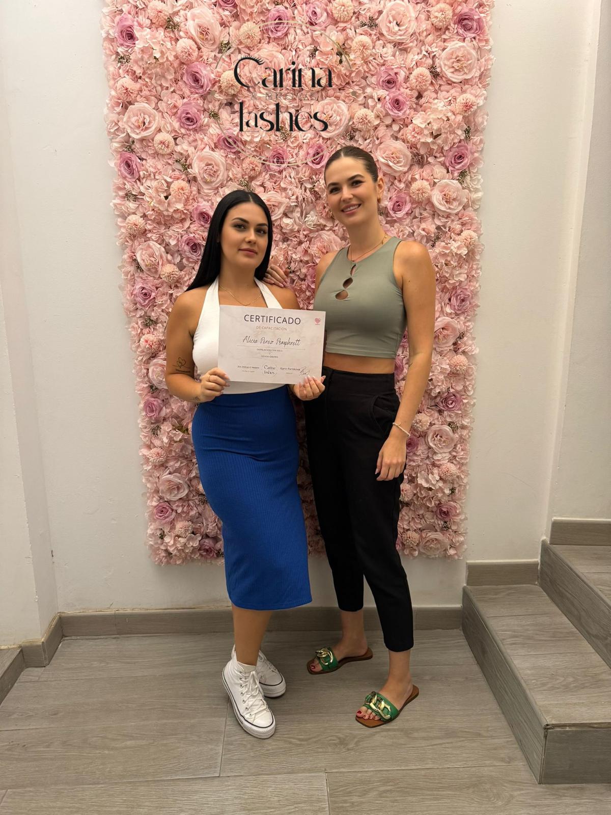 Lash artistry by Carina