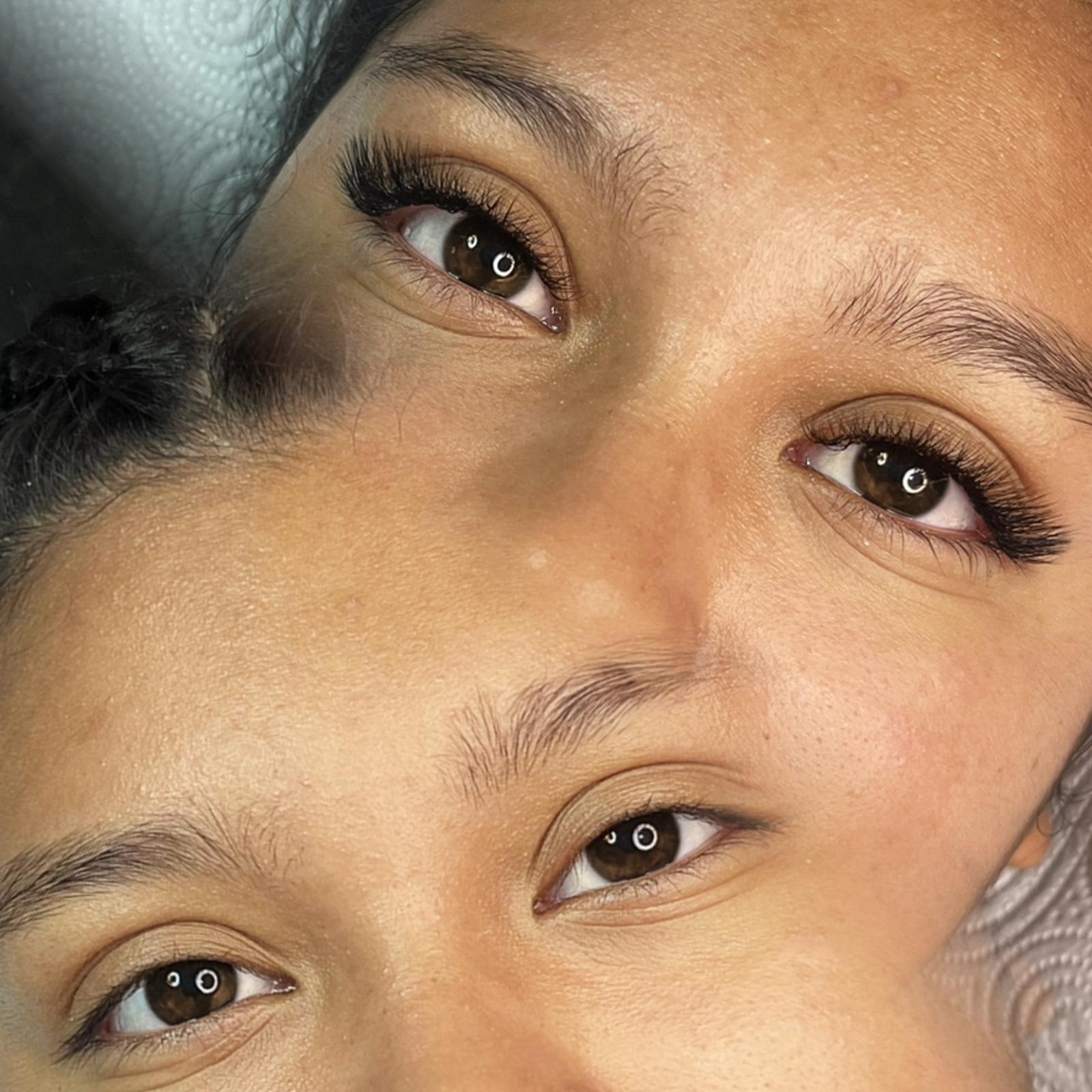 Lash artistry by Carina