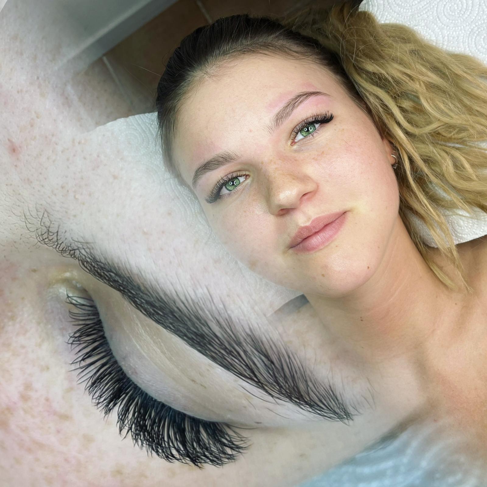 Lash artistry by Carina